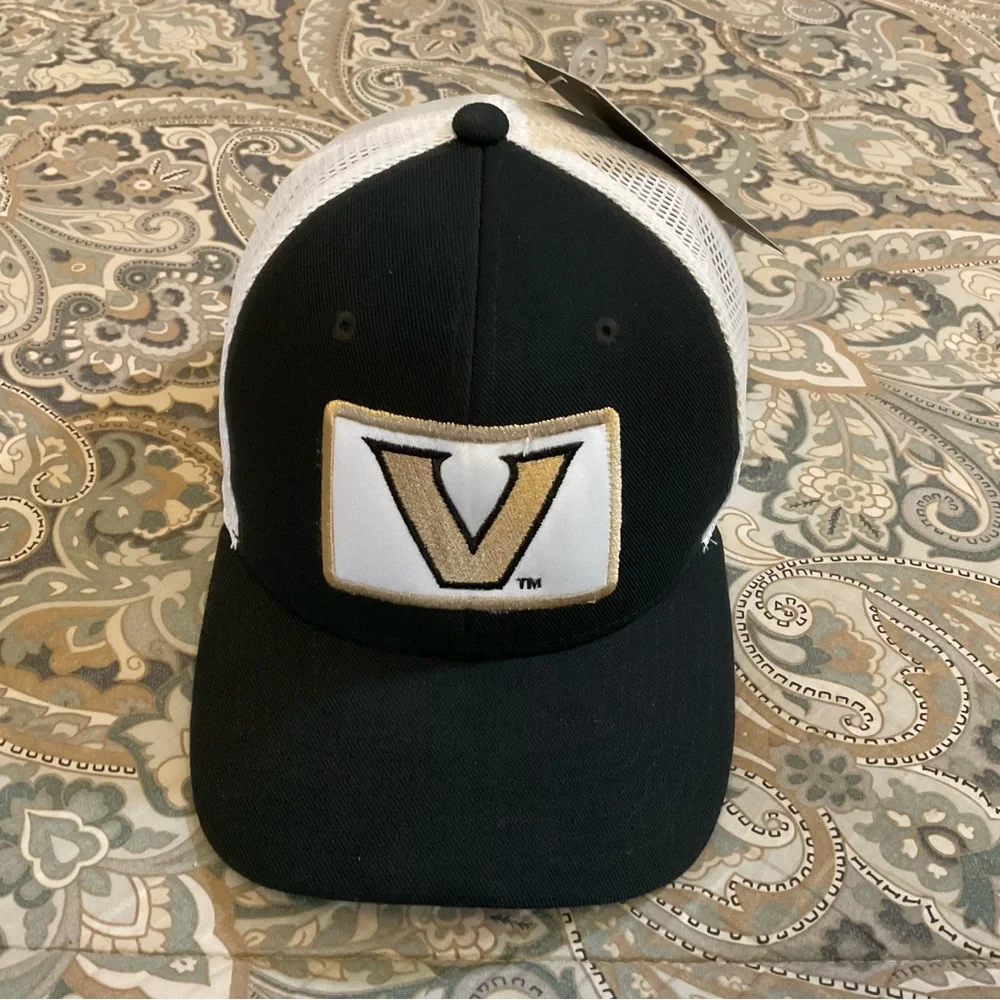 NWT Vanderbilt University Commodores Swim Team Trucker Hat